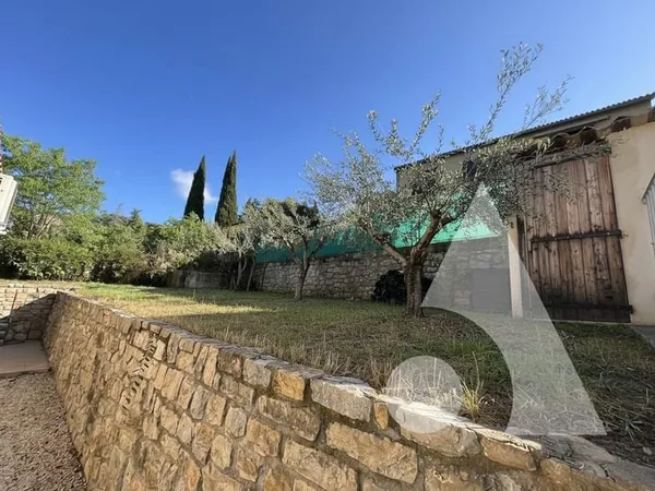 Cotignac maison 4 pièce(s) 91 m2 avec garage, sous-sol et piscine