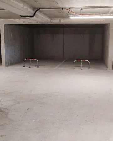 Place de parking garage souterrain sécurisé