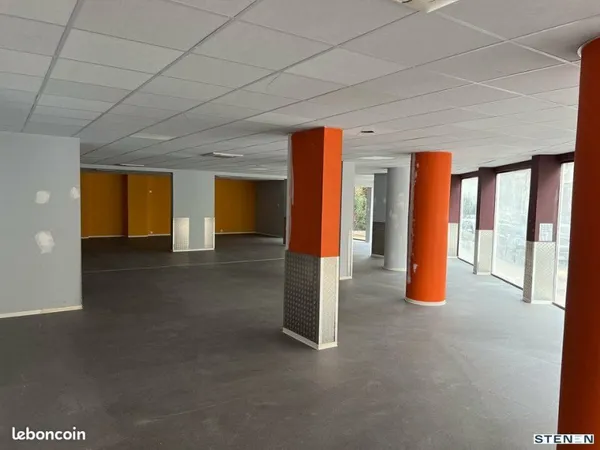 Local commercial 370 m²