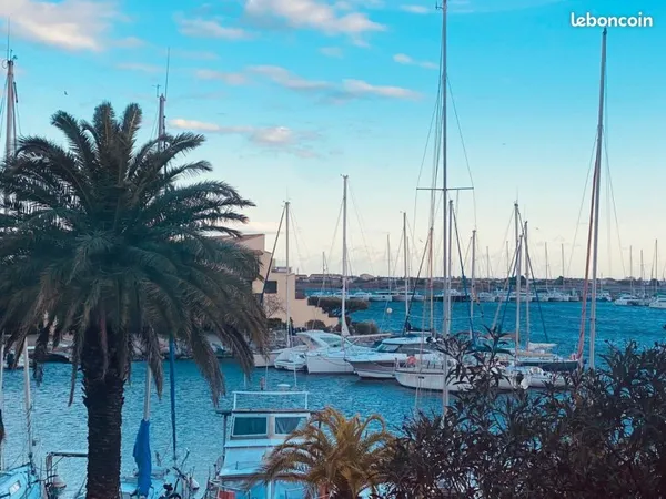 Appartement T2 avec cabine - Belle vue sur le port