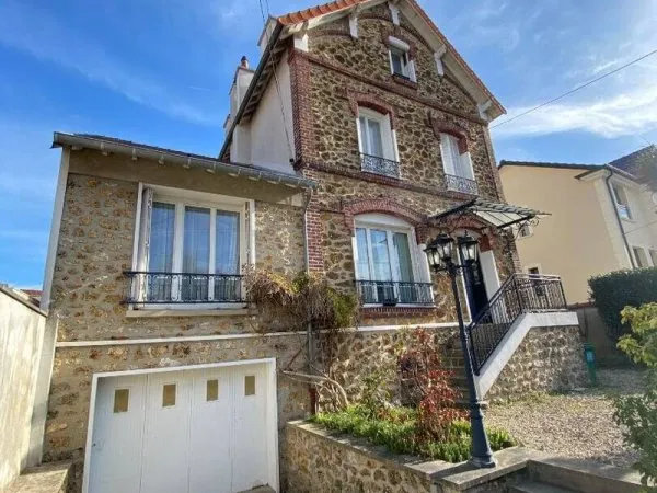 Maison 8 pièces 150 m²