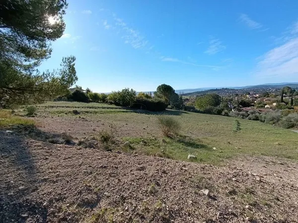 Magnifique terrain avec vue exceptionnelle