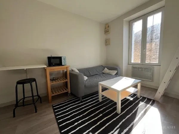 POITIERS, PLAN SAINT SIMPLICIEN, STUDIO MEUBLE DE 17.88M2