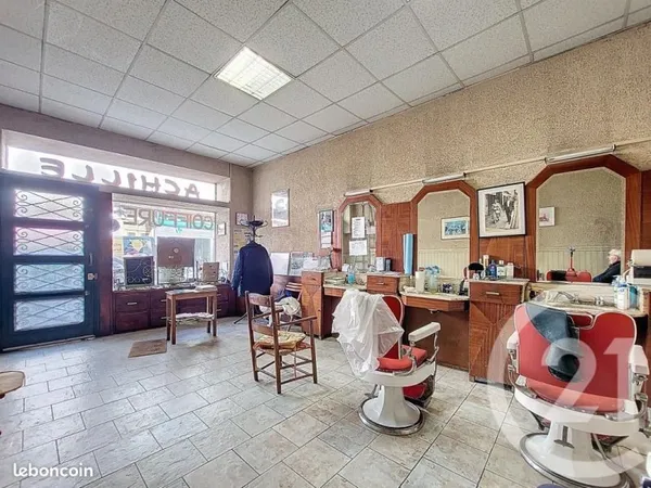 Local 104 m²