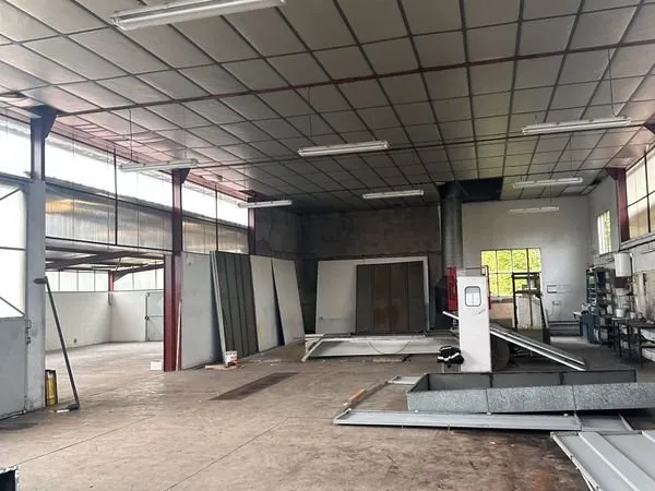 Location cellule ideale stockage ou entreprise 333m2 eau electricité melisey 70270