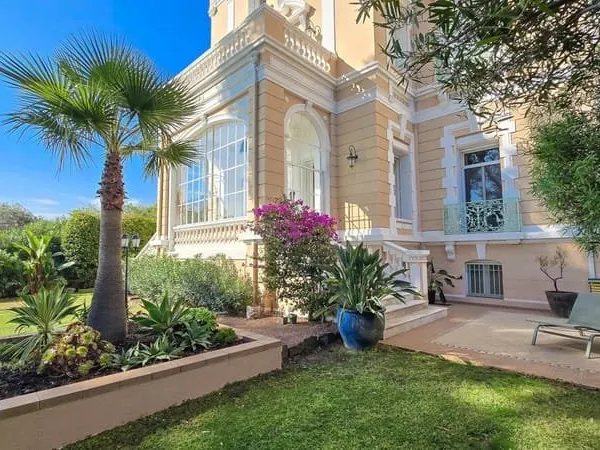 Co Exclusivite - Vente D'un Appartement D'exception Vue Mer A Saint Raphael Proche Mer Et Commerces