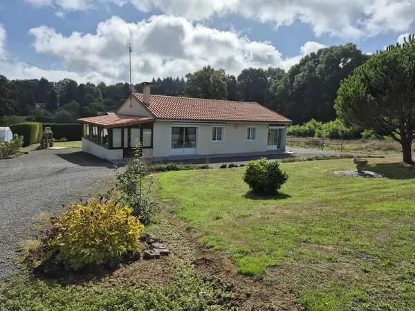 Maison de plain pied EXIDEUIL