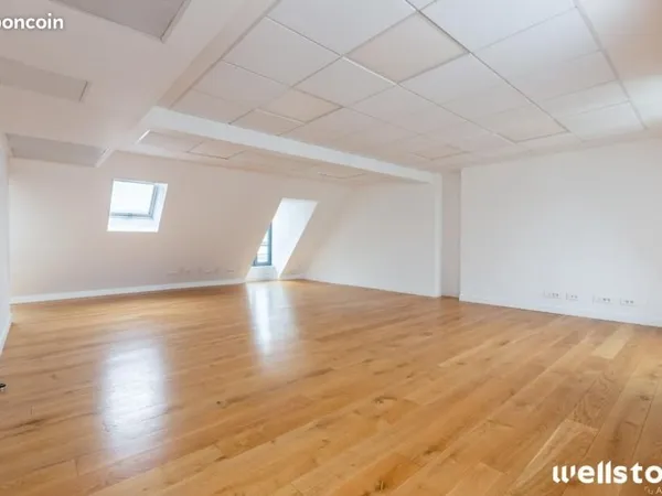 Bureau 120 m²