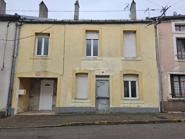 Maison de ville à Bourbonne Les Bains