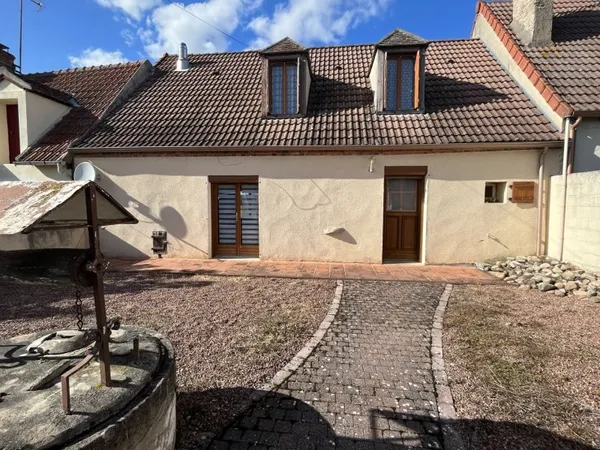 Maison de campagne avec dépendances sur 1 260 m² de terrain