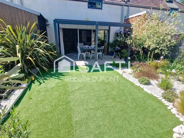 TRES JOLIE MAISON, 3 CHAMBRES, JARDIN ET PARKING