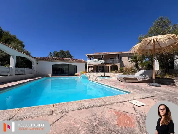 MAISON CONFORTABLE SUR 2194M2 AVEC MAGNIFIQUE VUE