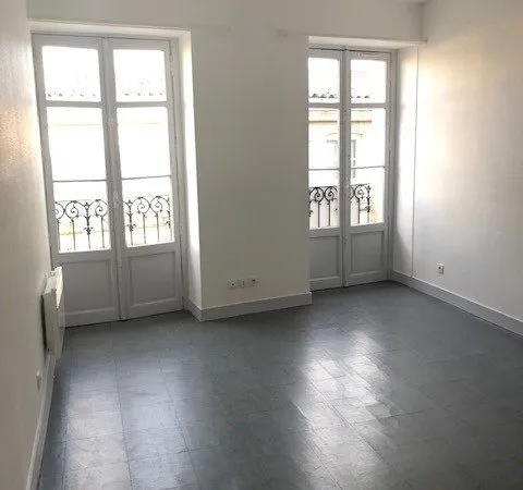 T3 Bordeaux Place Fernand Lafargue avec parking