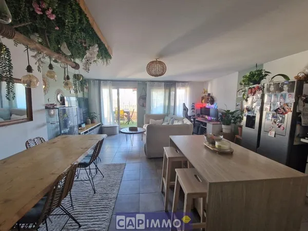 Duplex lumineux dernier étage avec terrasses Toulon