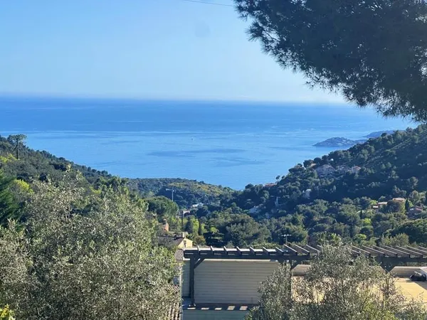 Possibilité de construire ; vue mer
