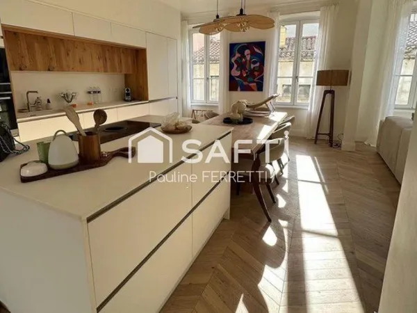 Appartement T4 135m2 avec terasse et garage