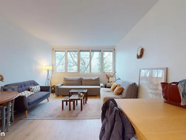 Chambre 5 pièces 90 m²