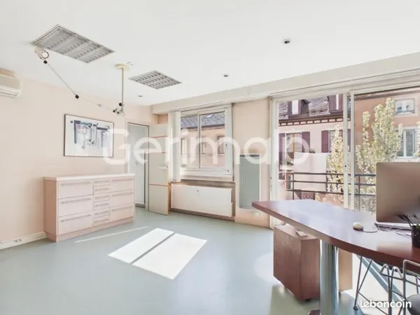 Local bureaux 85 m²