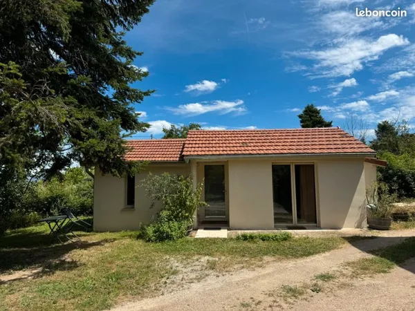 Petite maison indépendante meublée avec jardin