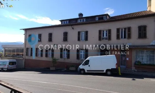 Immeuble 740 m²