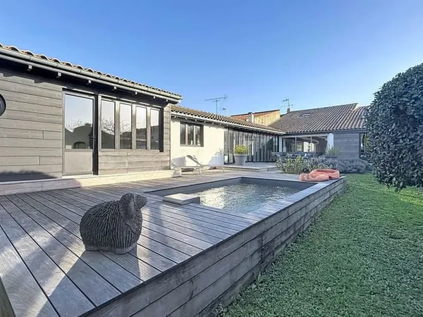 Maison 5 pièces 202 m²