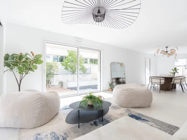 LIVRAISON RAPIDE - A VISITER - RARE APPARTEMENT T4 EN REZ DE JARDIN - PRADO PLAGE