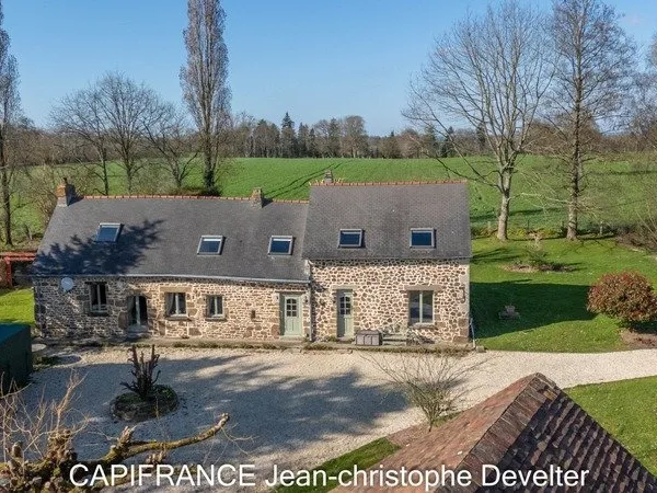 Maison à vendre maison en pierre 4 chambres PASSAIS LA CONCEPTION (61) sur 4200 m2
