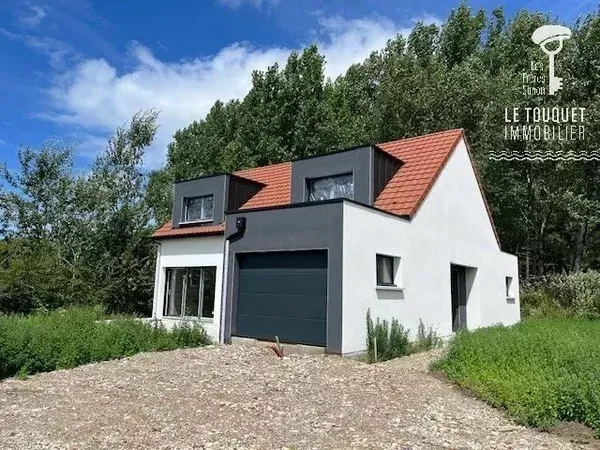 Maison neuve de 5 chambres avec confort de plain-pied.