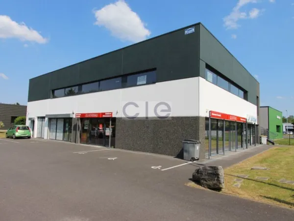 Bureau 7 pièces 400 m²