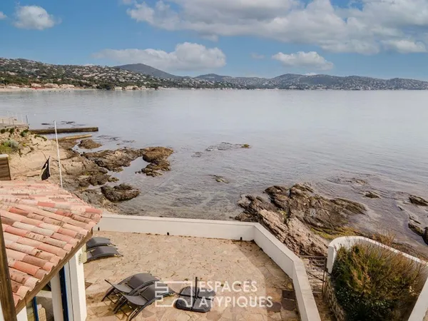 Villa les pieds dans l'eau