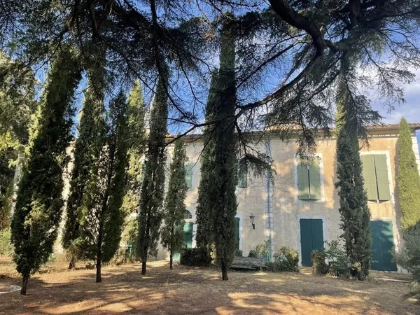 Château 30 pièces 600 m²