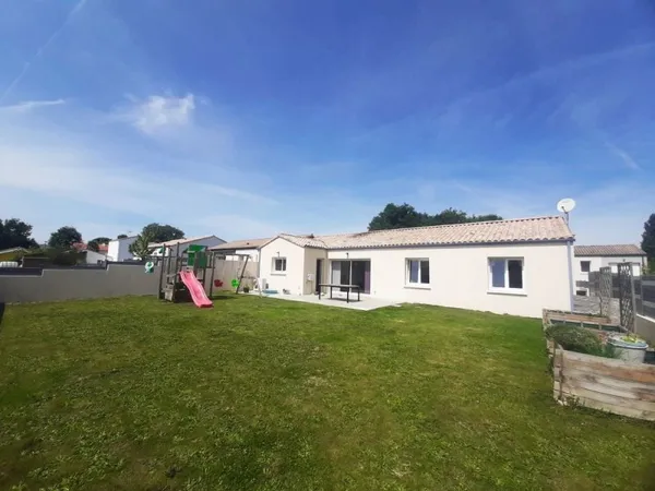 Maison individuelle 3 chambres - Sud Avenue - 274 000 euros
