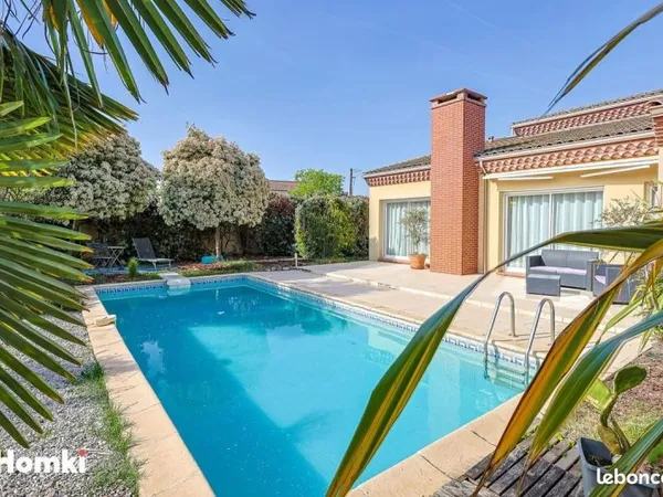 Maison 7 pièces 180 m²