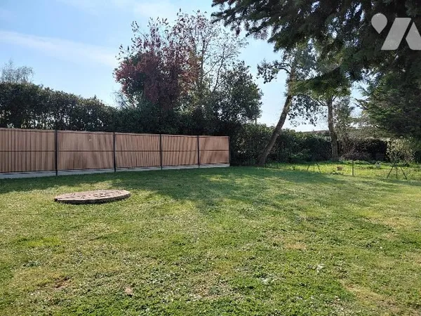 Terrain 384 m²