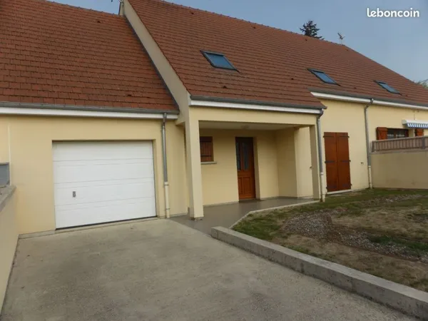 Maison F4 de 106,70 m² à FERE EN TARDENOIS