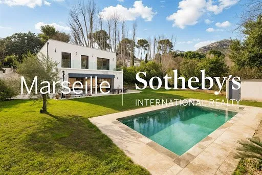Maison 6 pièces 216 m²