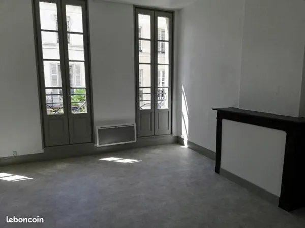 Studio 1 pièce 25 m²