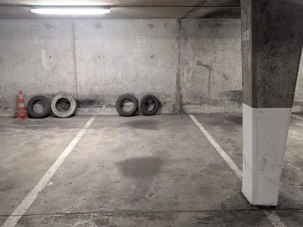 Parking 12 m²