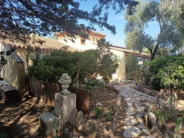 Boutique 10 pièces 116 m²
