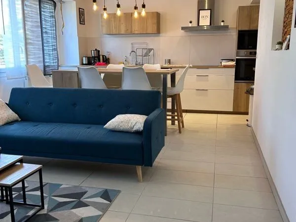 Votre Nouveau Foyer : Rénové et Prêt à Habiter