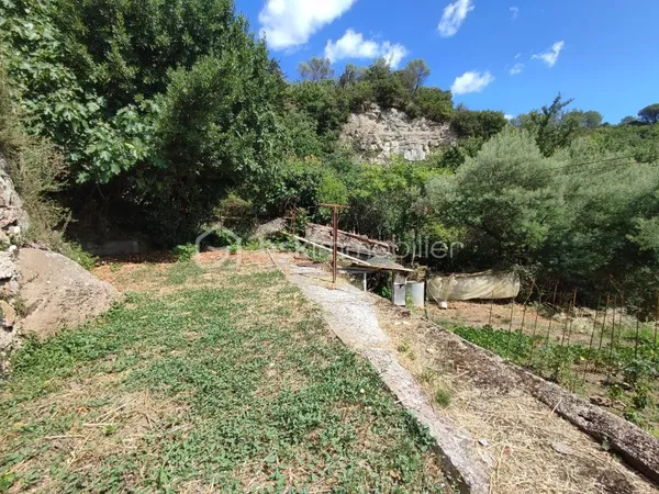 Terrain 2164 m²