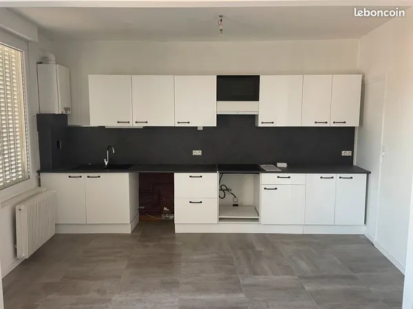 Appartement rénové centre ville Puy Guillaume