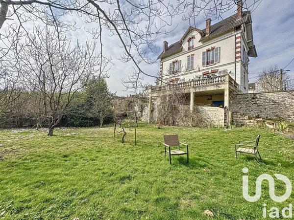 Maison 10 pièces 324 m²
