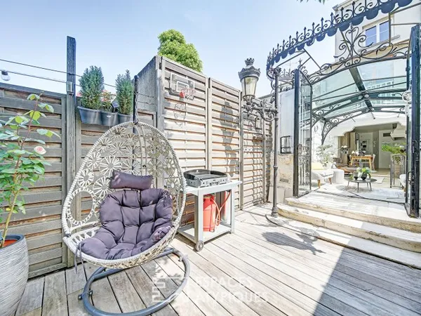 Souplex avec terrasse et dépendance