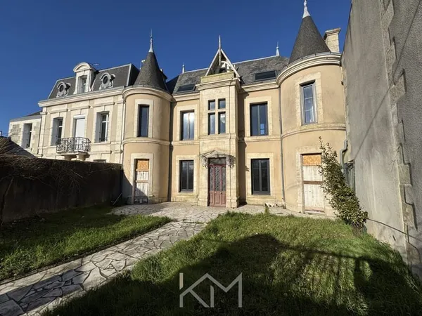 MAISON POITIERS 150 M2