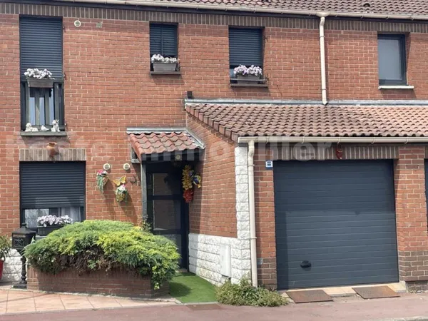 TOURCOING LA MARLIERE - COQUETTE MAISON JARDIN ET GARAGE