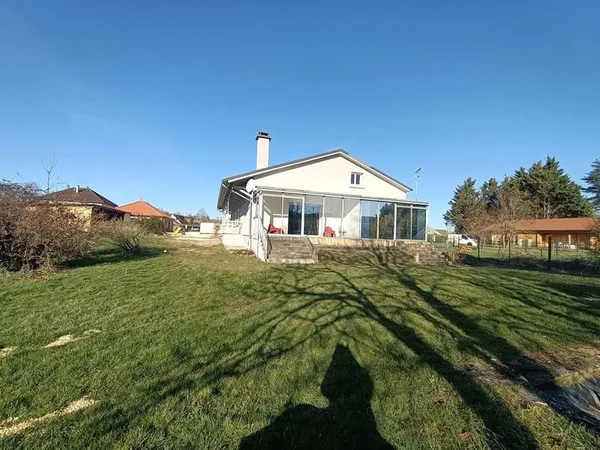 LE VERNET MAISON T6 DE 200M2