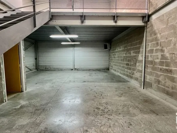 Local commercial 138 m²