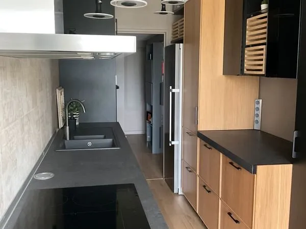Appartement rénové de 92 m², faubourg Saint-Jean