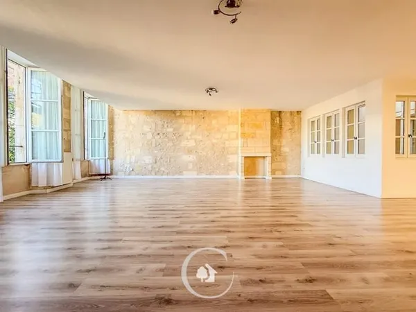 APPARTEMENT 132 m2 - 2/6 CHAMBRES - MUSÉE D'AQUITAINE